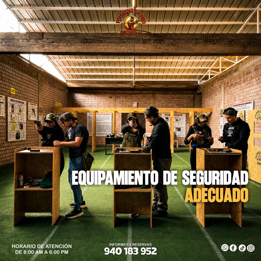 Grupo entrenando con equipamiento de seguridad
